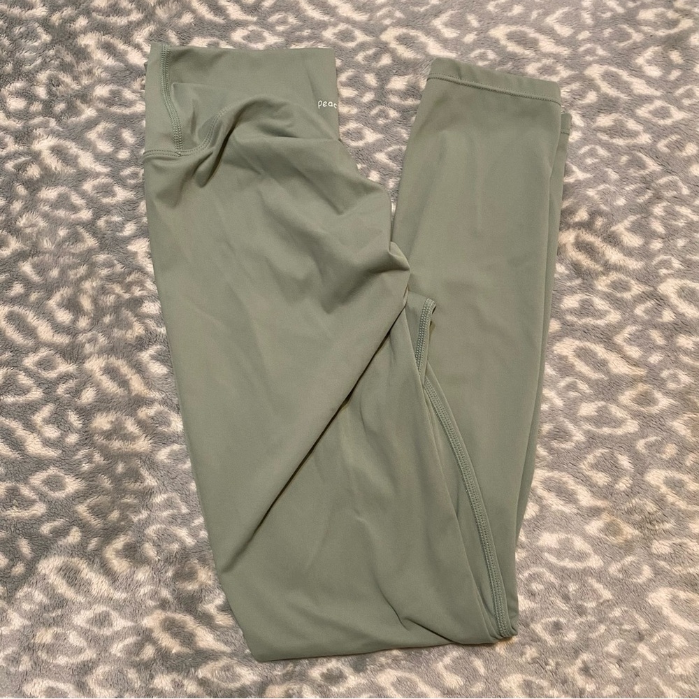 Green Scrunch Butt Leggings